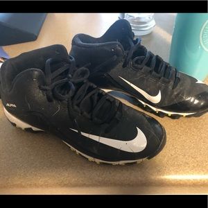 Boys size 3Y football cleat